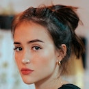 Famille satisfaite après nettoyage intérieur complet de véhicule